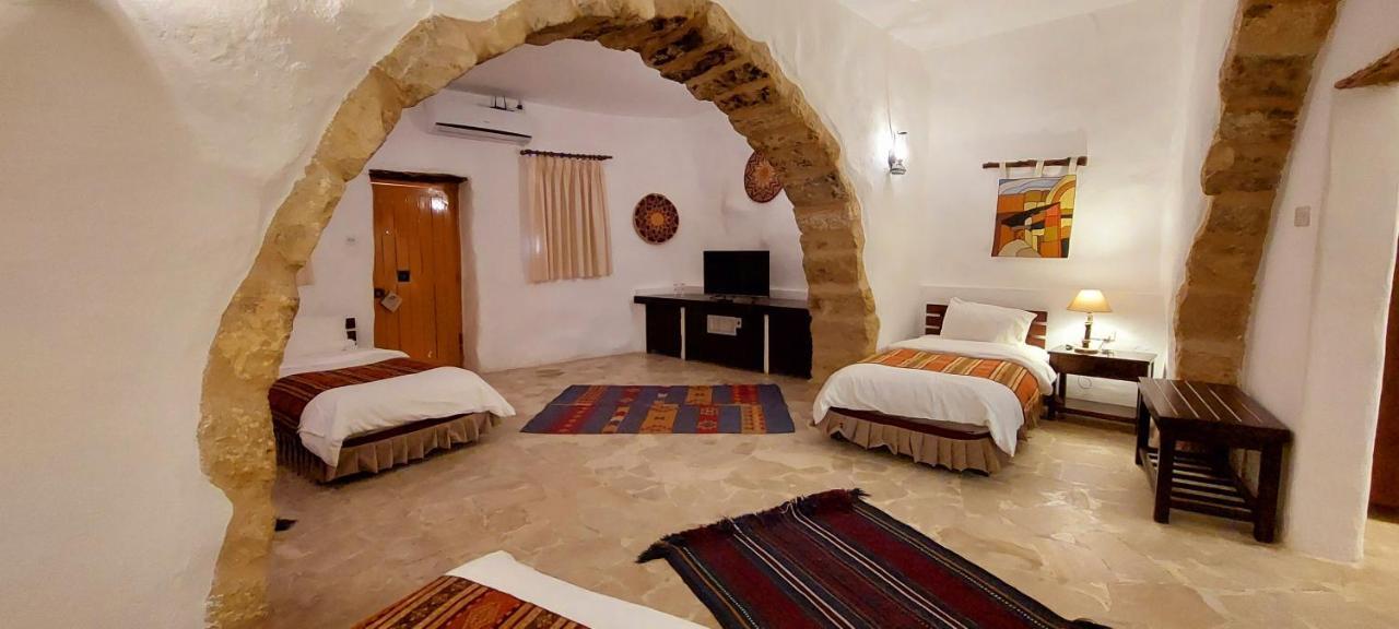Hayat Zaman Hotel And Resort Petra وادي موسى المظهر الخارجي الصورة