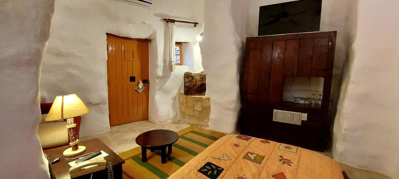Hayat Zaman Hotel And Resort Petra وادي موسى المظهر الخارجي الصورة